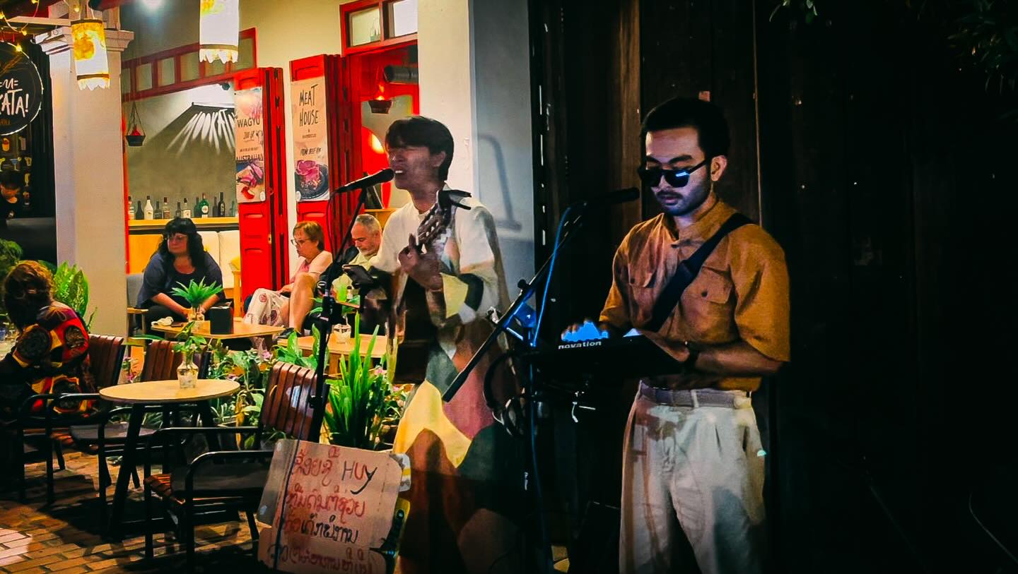 Biểu diễn tại phố cổ Luang Prabang